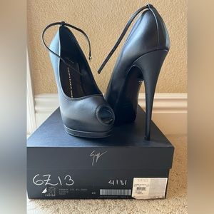 Giuseppe Zanotti Black Peep Toe Pump